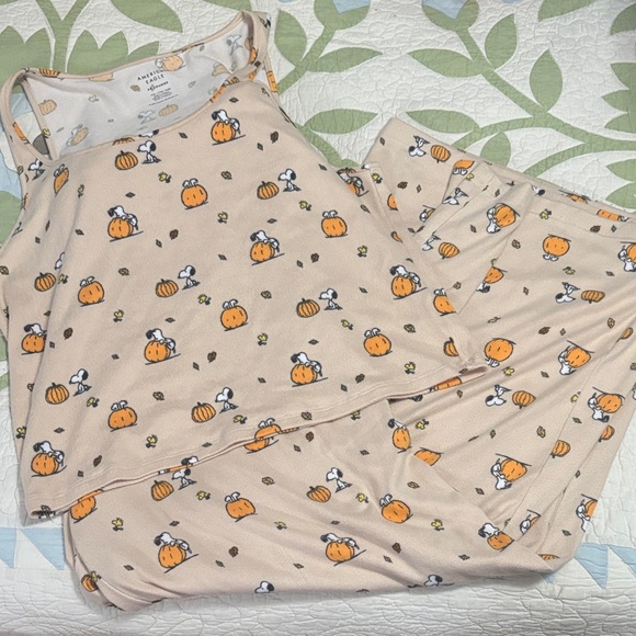 American Eagle Outfitters Snoopy Halloween Pajama Set XXL EUC - Picture 2 of 7